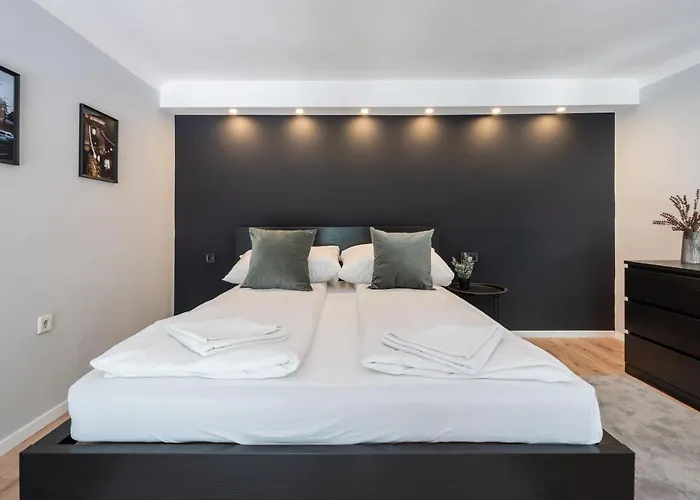 Apartment S11 - Stylish Prime,location, By Bqa