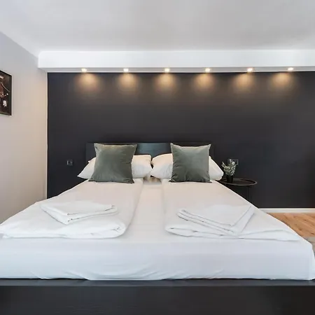 Apartment S11 - Stylish Prime,location, By Bqa