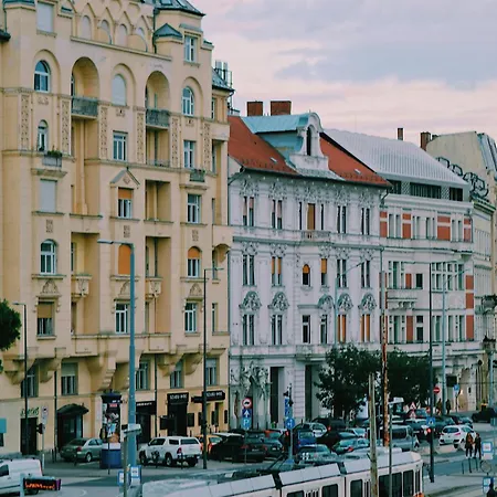 S11 - Stylish Prime,location, By Bqa *